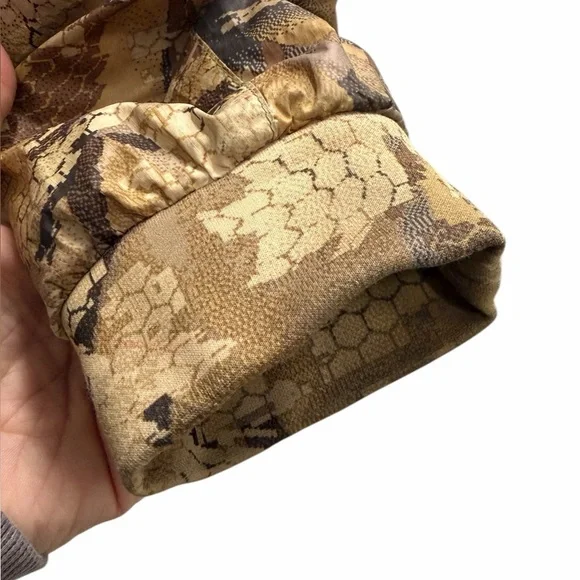 SITKA Camo Puffer Jacket Size Medium